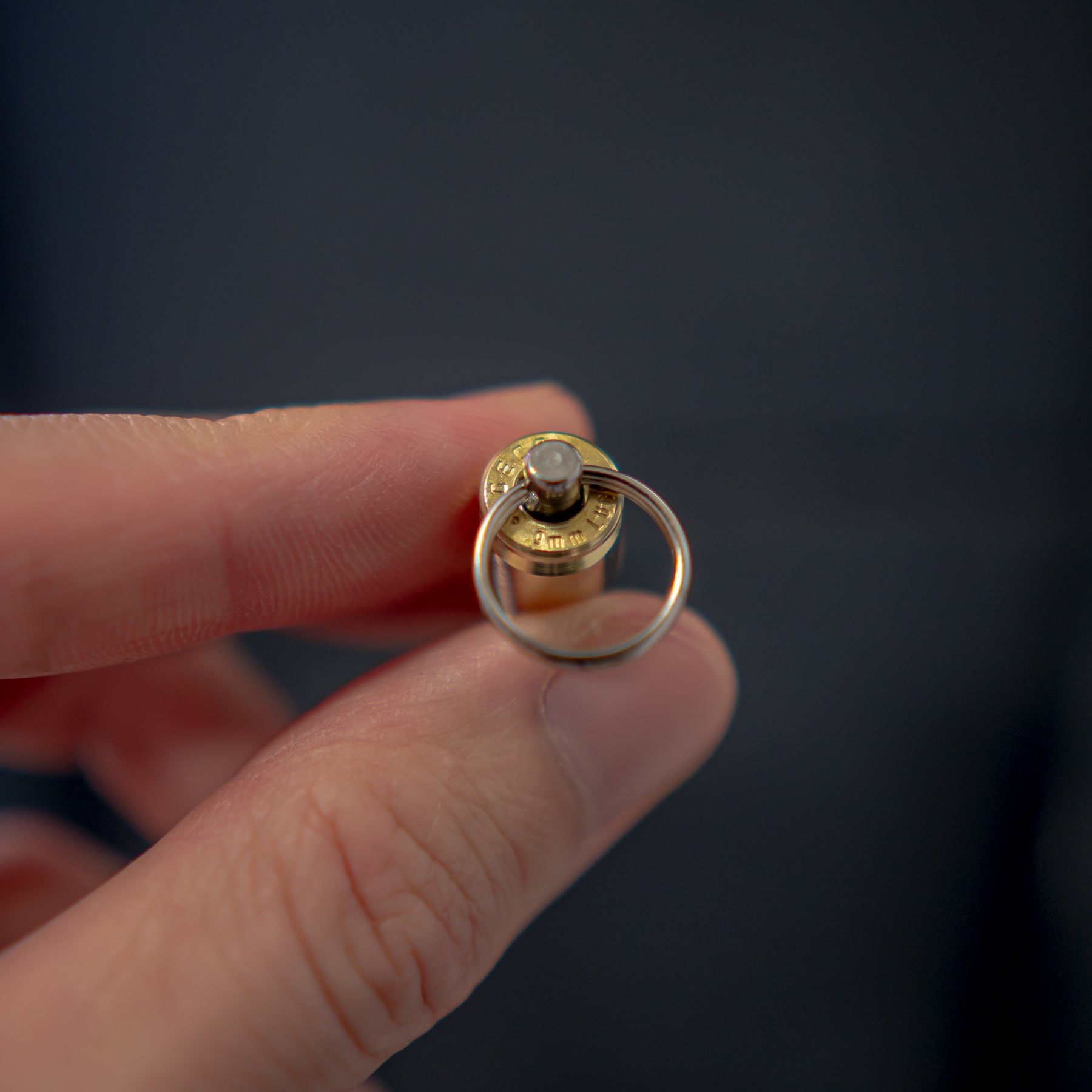 9mm Patrone als Anhänger mit Hohlspitz Geschoss Tombak – Bild 4