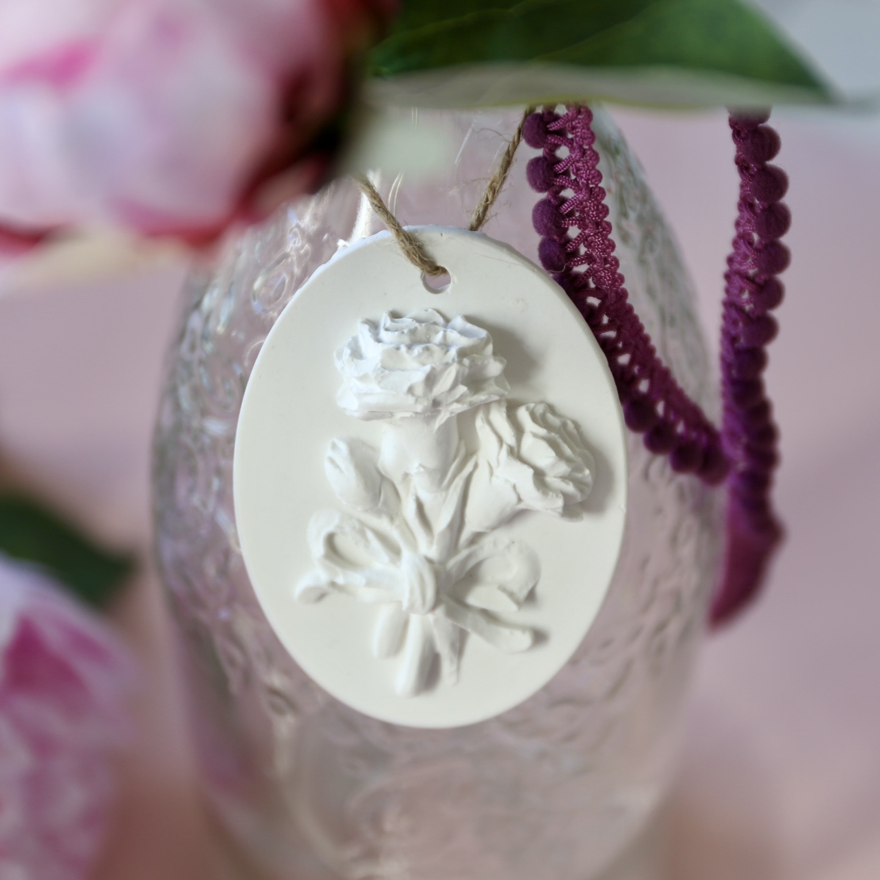 *Silikon-Gießform – Blumenbild mit Schleife – kleiner Anhänger – oval * – Bild 6