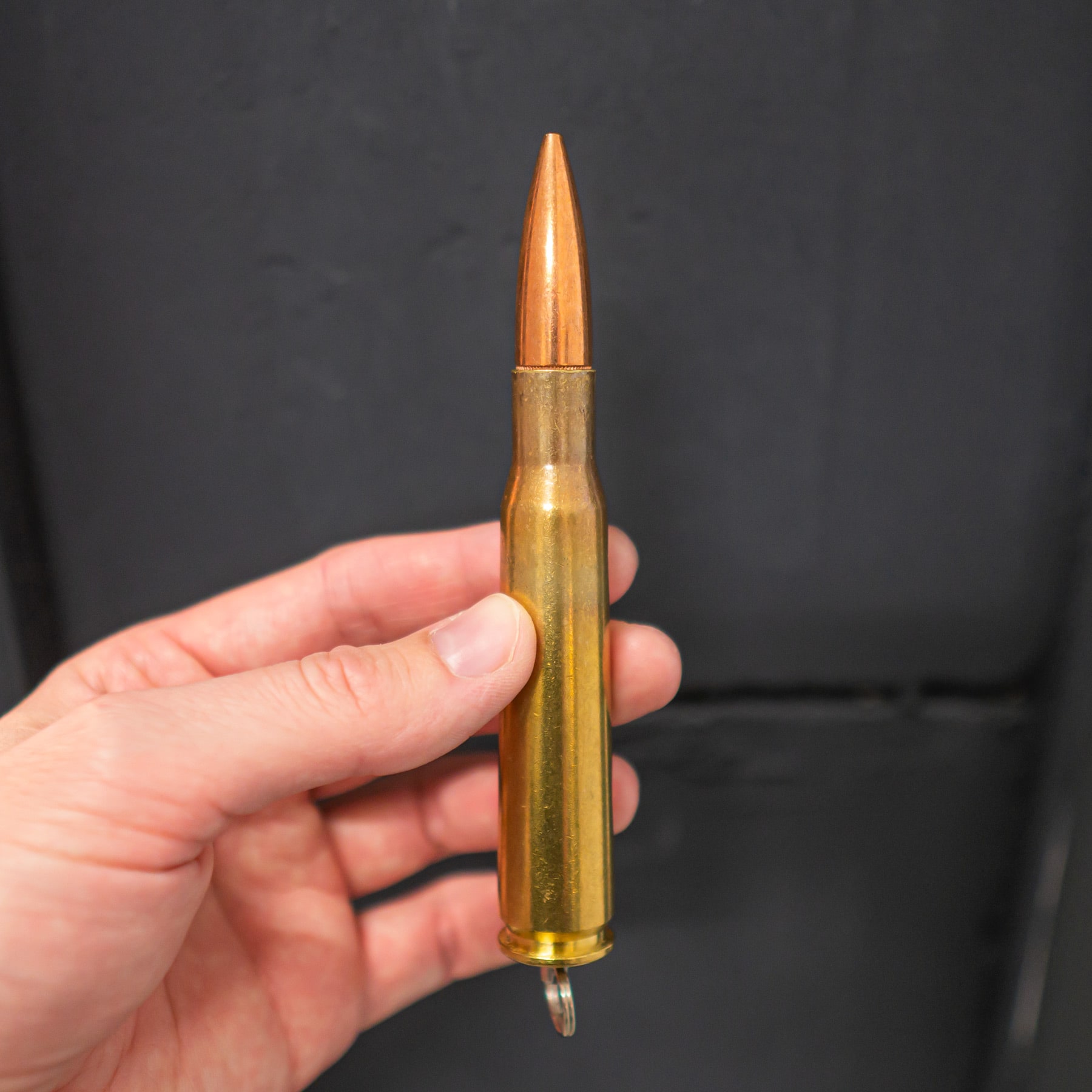 .50 BMG / 12,7 × 99 mm NATO Patrone als Anhänger mit Vollmantel Geschoss – Bild 2